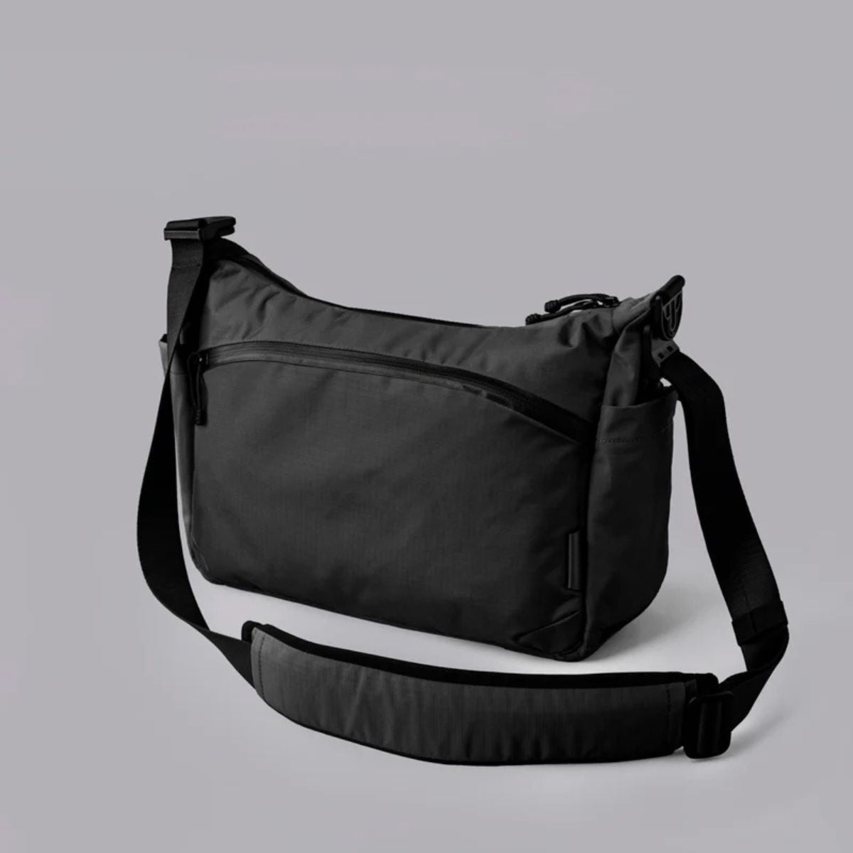 Alpaka Flight Satchel 11L in Black