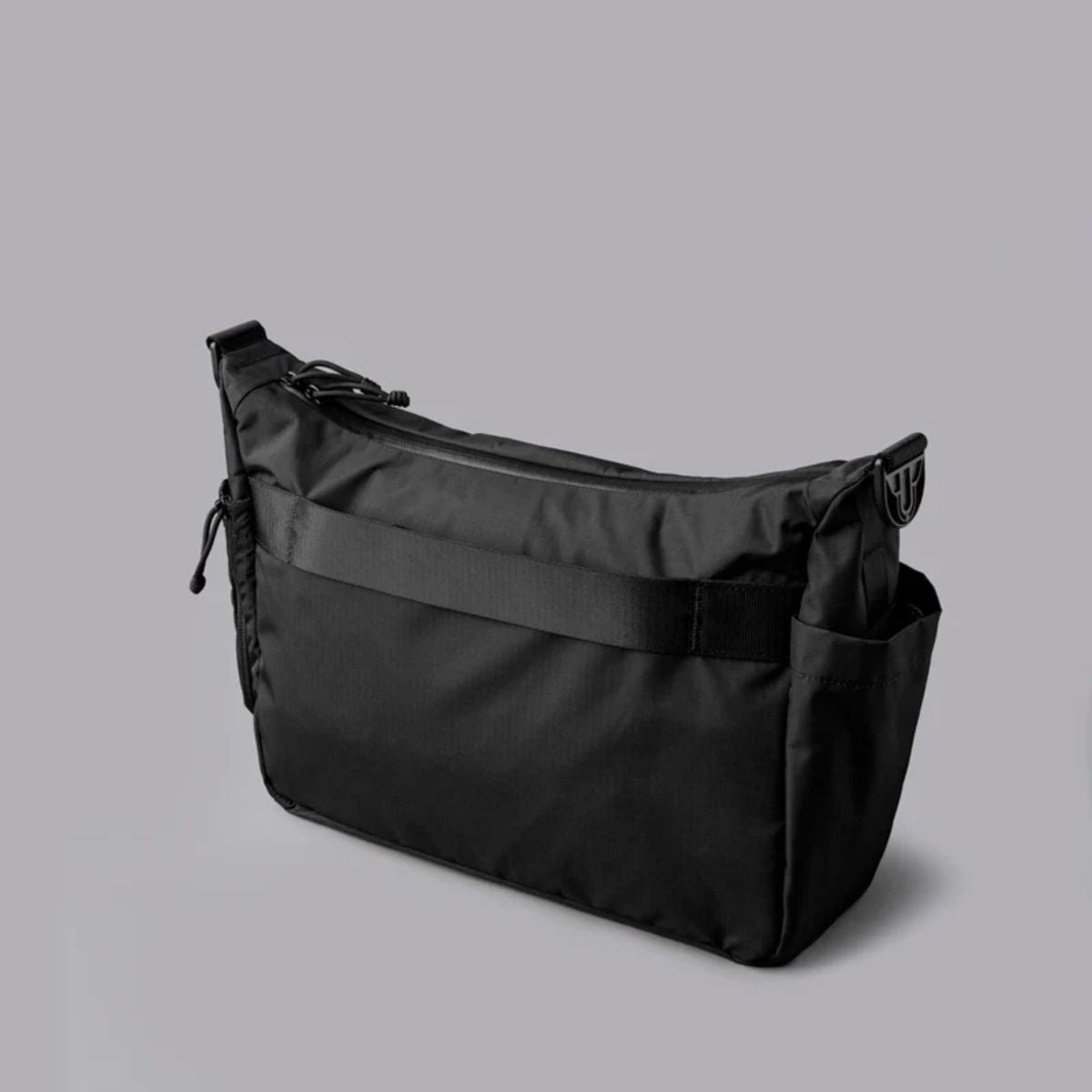 Alpaka Flight Satchel 11L in Black