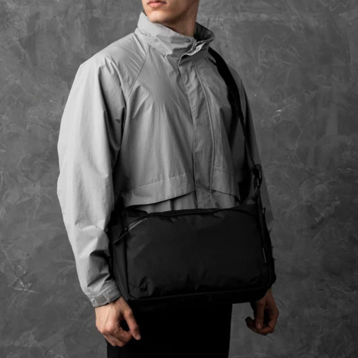 Alpaka Flight Satchel 11L in Black