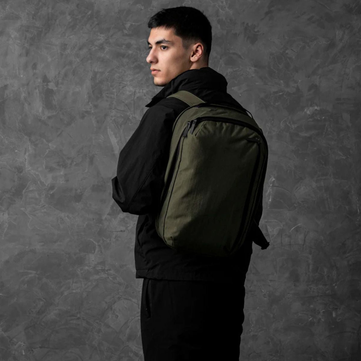 Alpaka Metro Backpack Pro 24L in Green