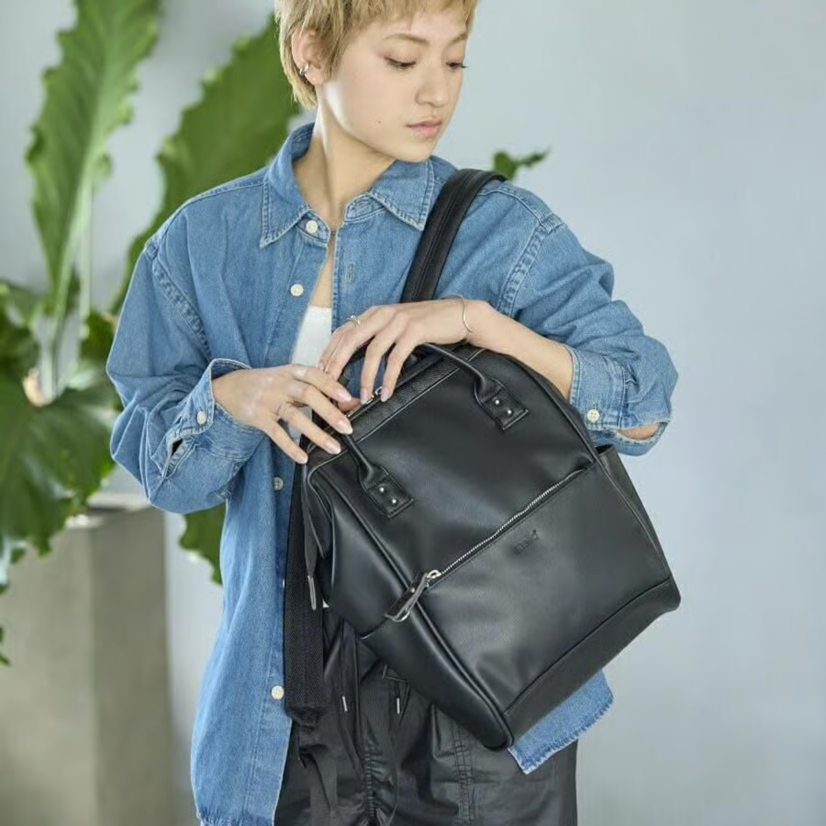 Anello Re:Retro Clasp Backpack Small in Black