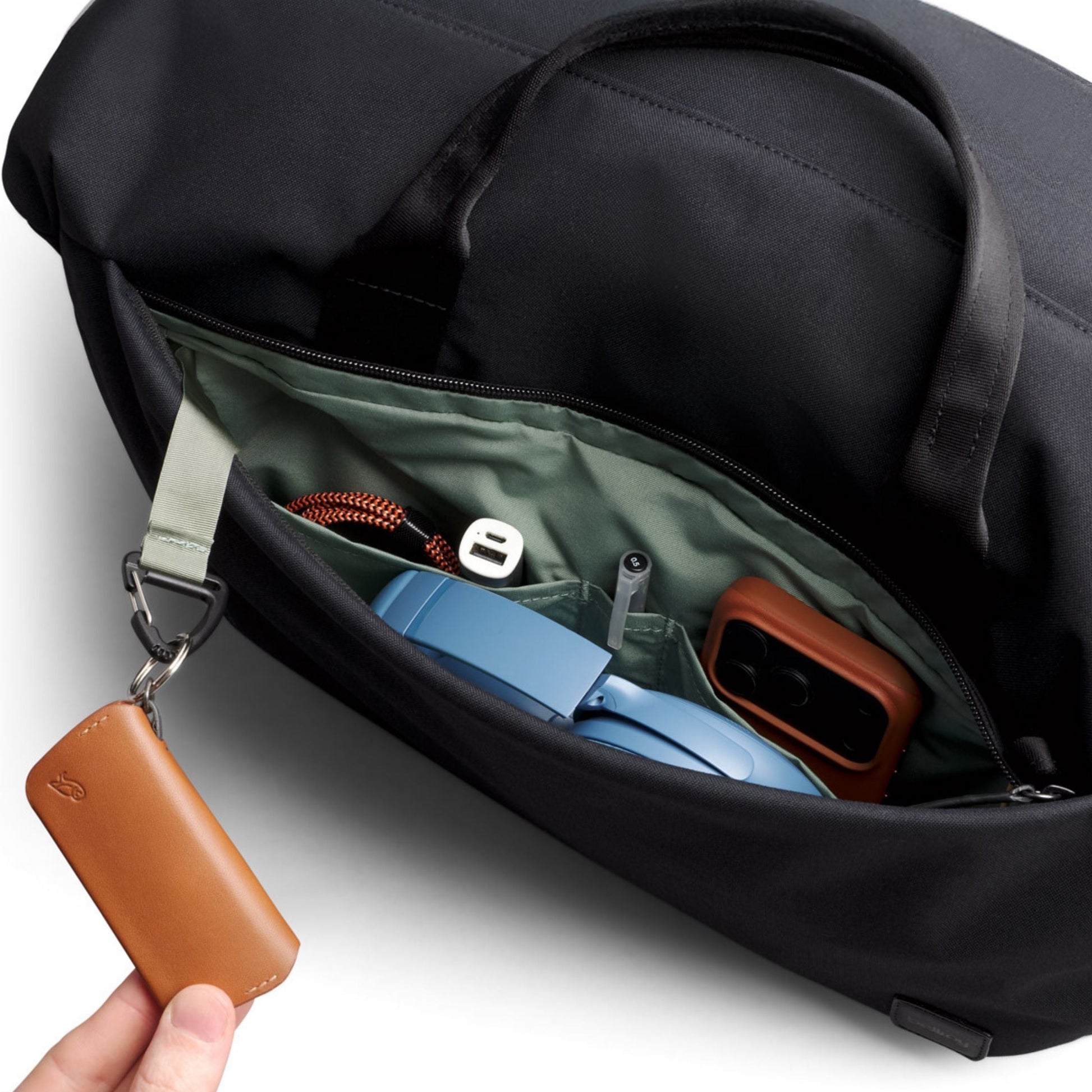 Bellroy Classic Duffel 35L in Black