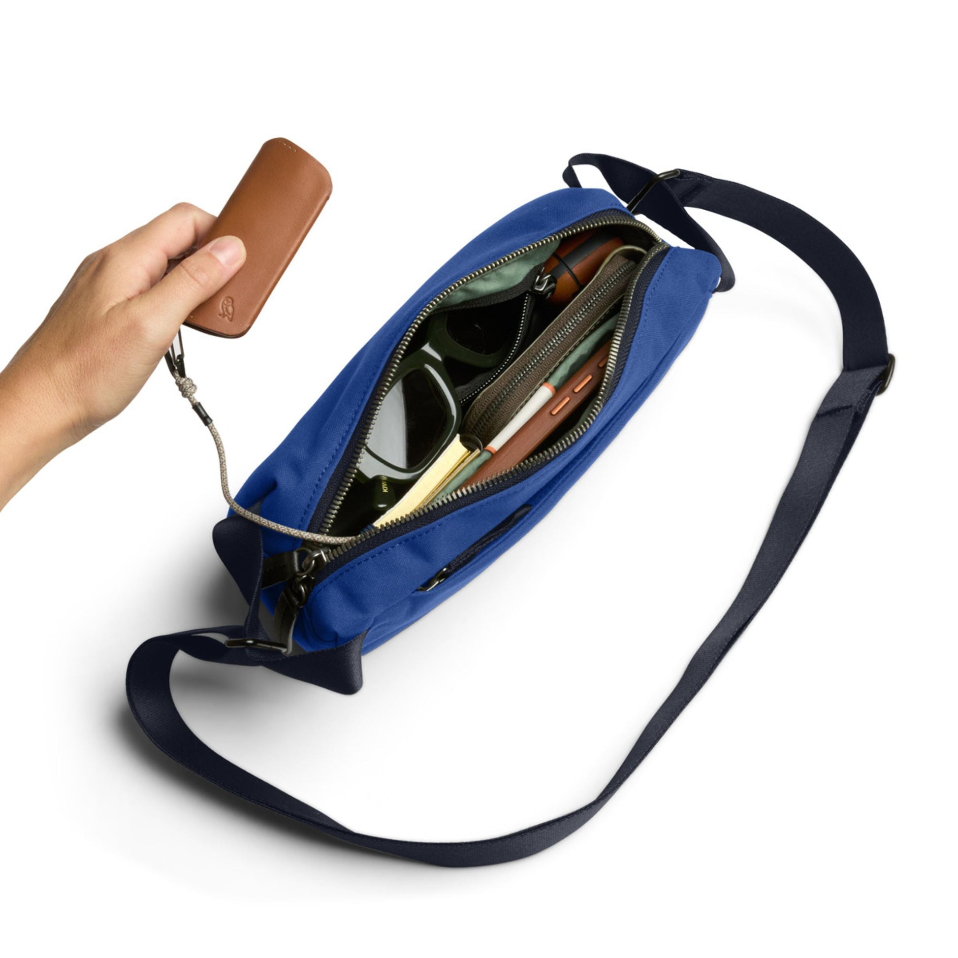 Bellroy Classic Sling 3L in Indigo