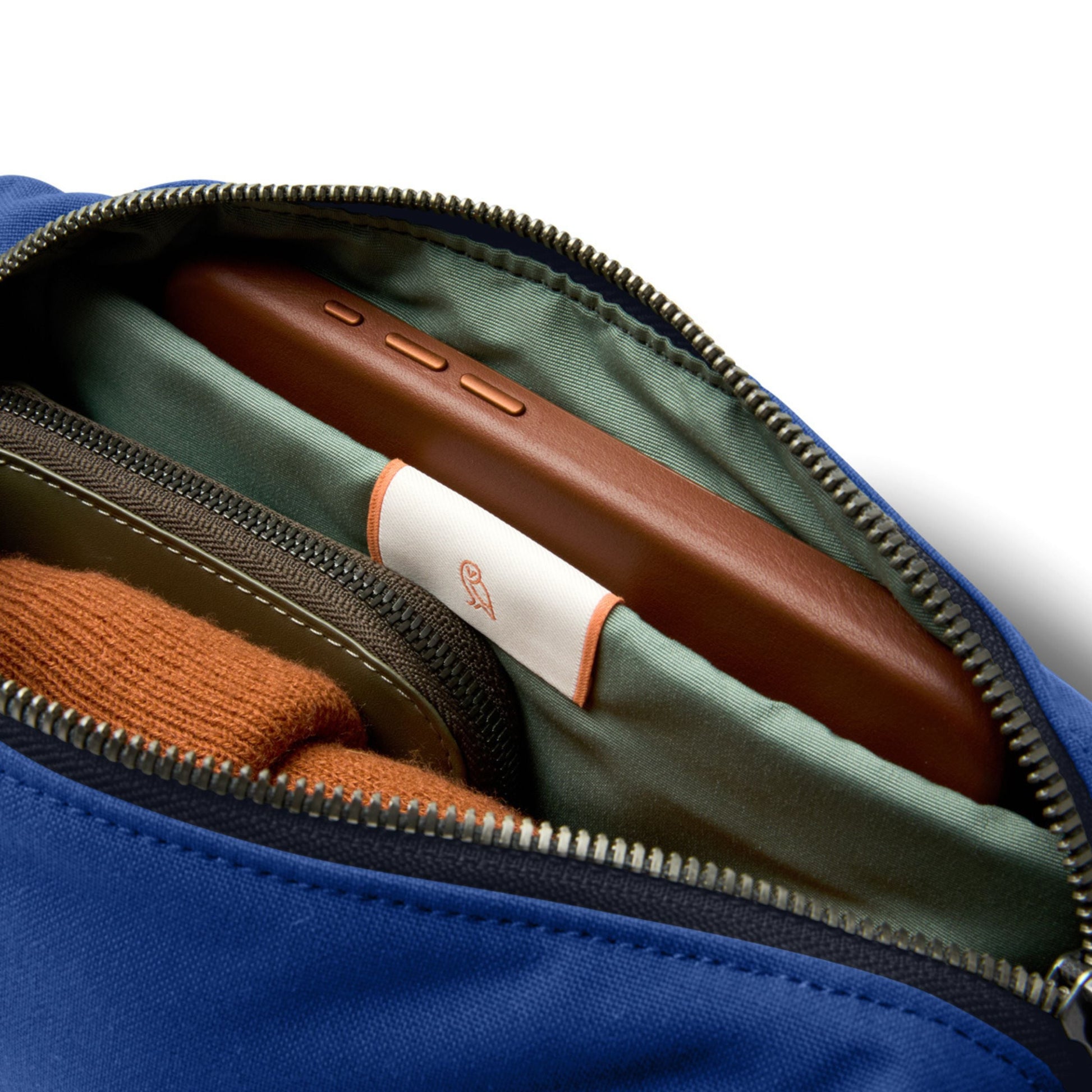 Bellroy Classic Sling 3L in Indigo