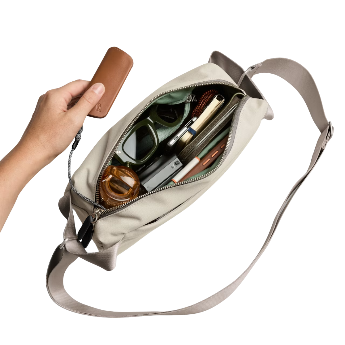 Bellroy Classic Sling 5L in Steel