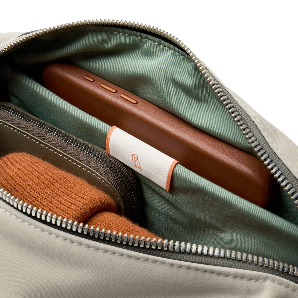 Bellroy Classic Sling 5L in Steel