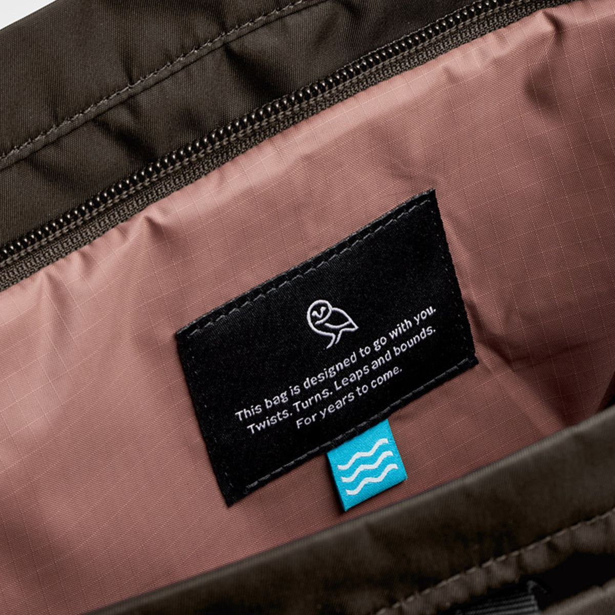 Bellroy Laneway Totepack 18L in River Rock
