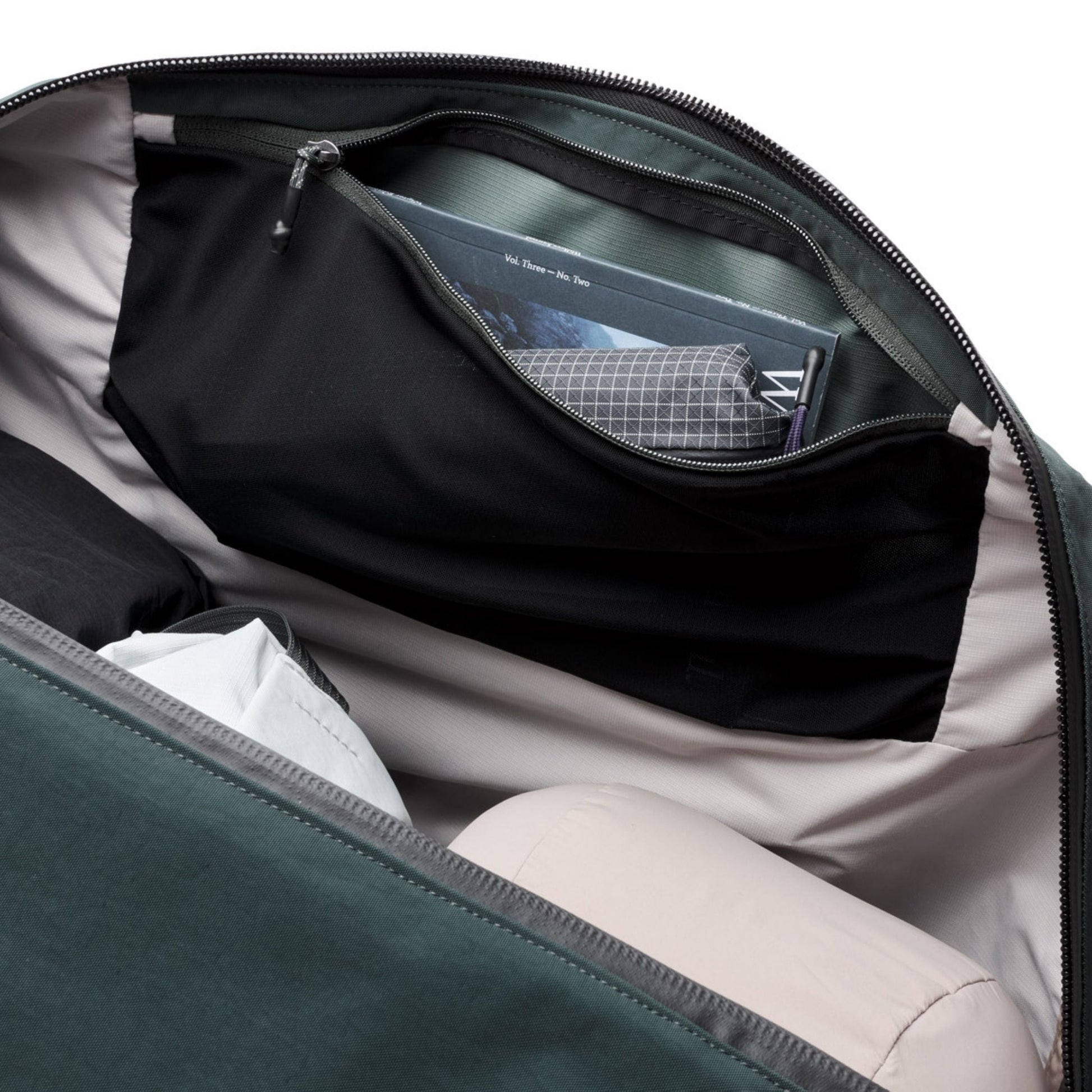 Bellroy Venture Ready Duffel 55L in Deep Ocean