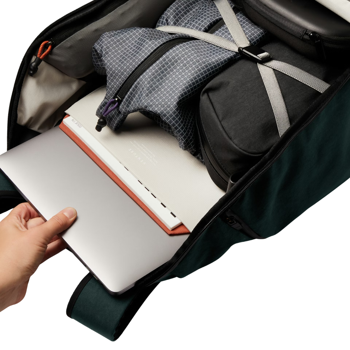Bellroy Venture Travel Pack 26L in Deep Ocean