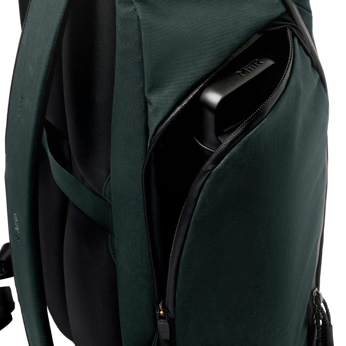 Bellroy Venture Travel Pack 26L in Deep Ocean