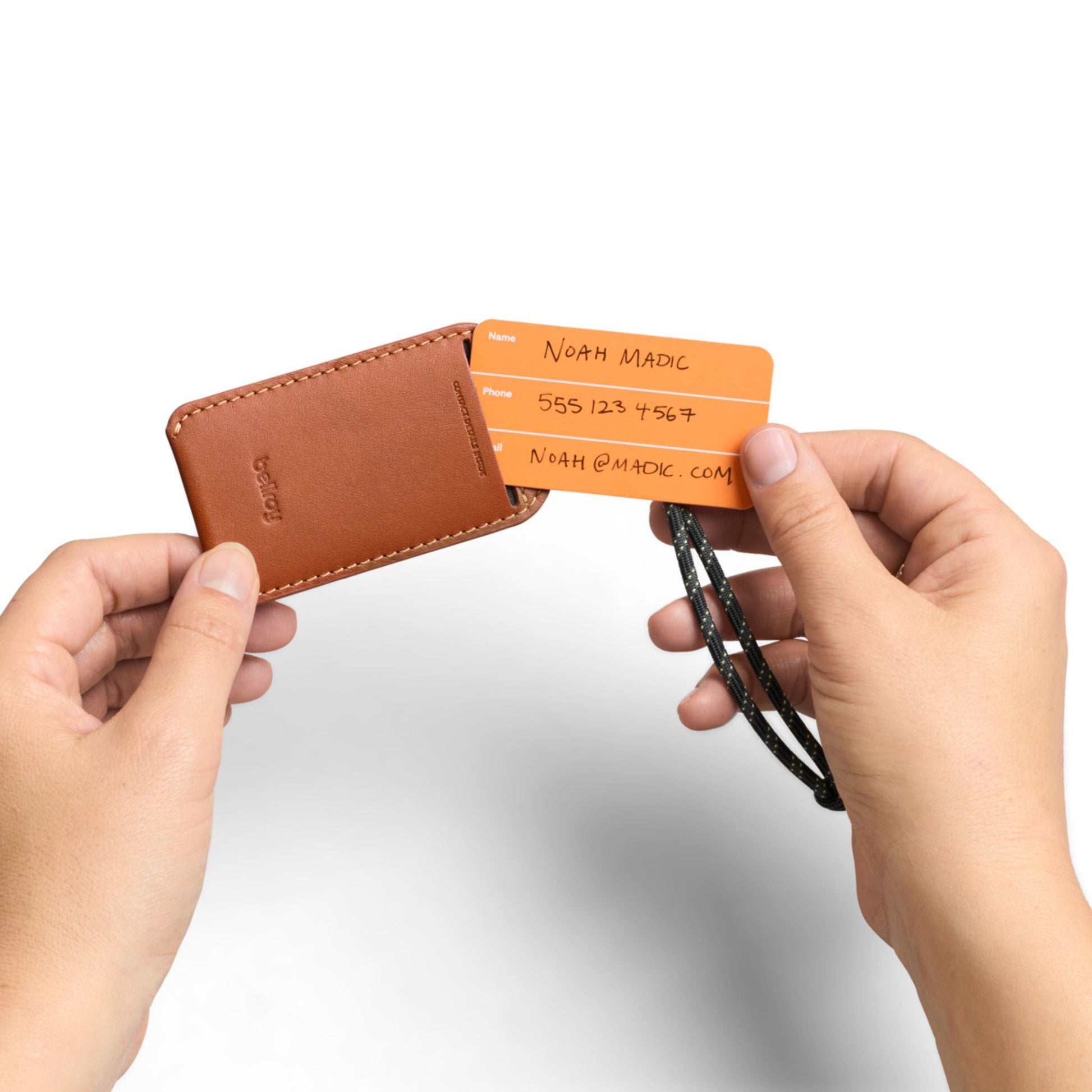Bellroy Luggage Tag in Caramel
