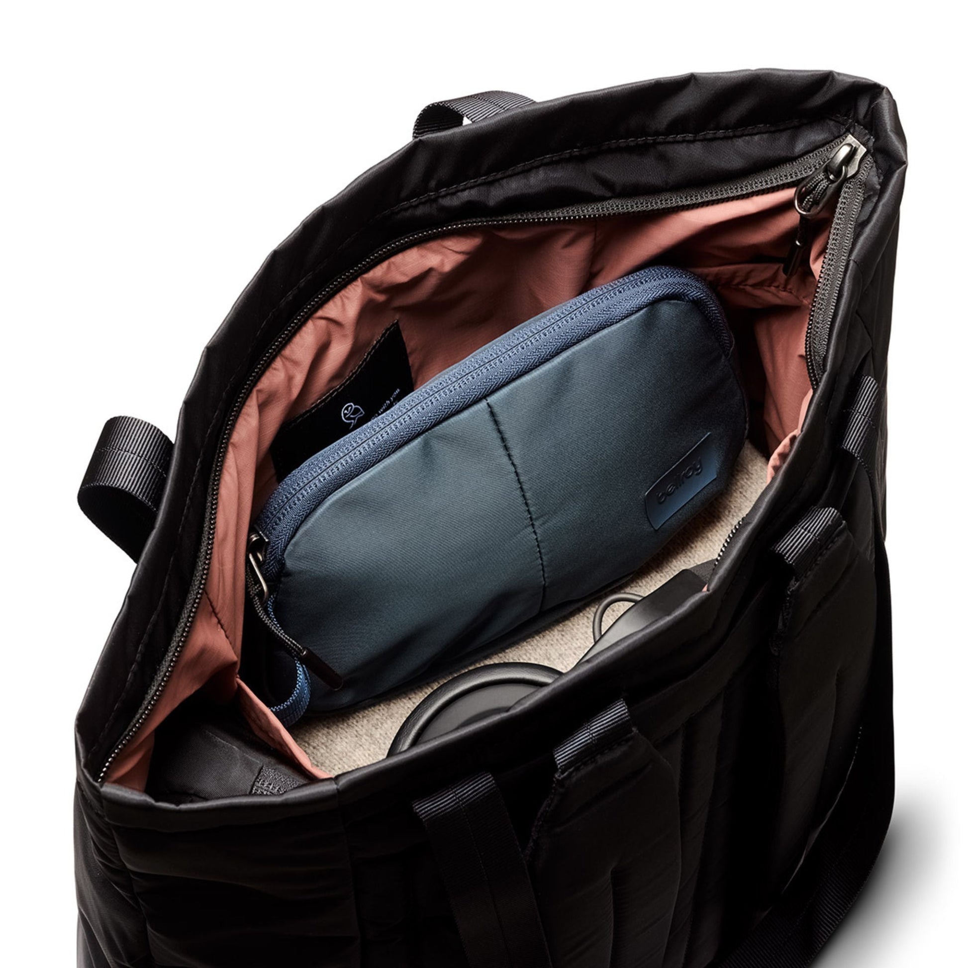 Bellroy Laneway Daily Pouch in Blue Steel