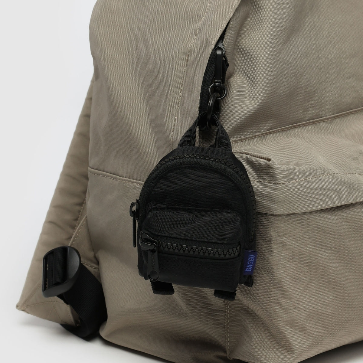 Baggu Backpack Charm in Black
