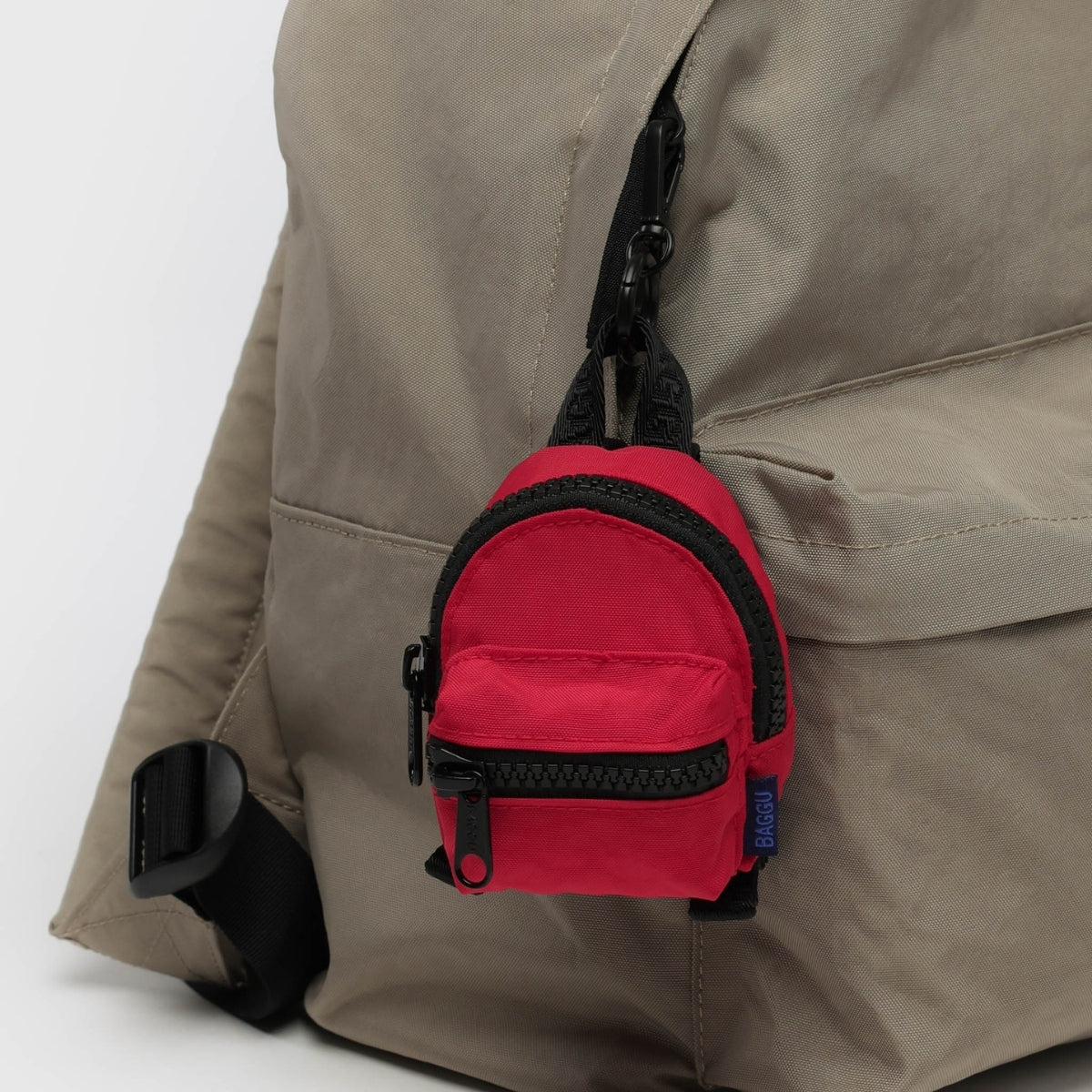 Baggu Backpack Charm in Candy Apple