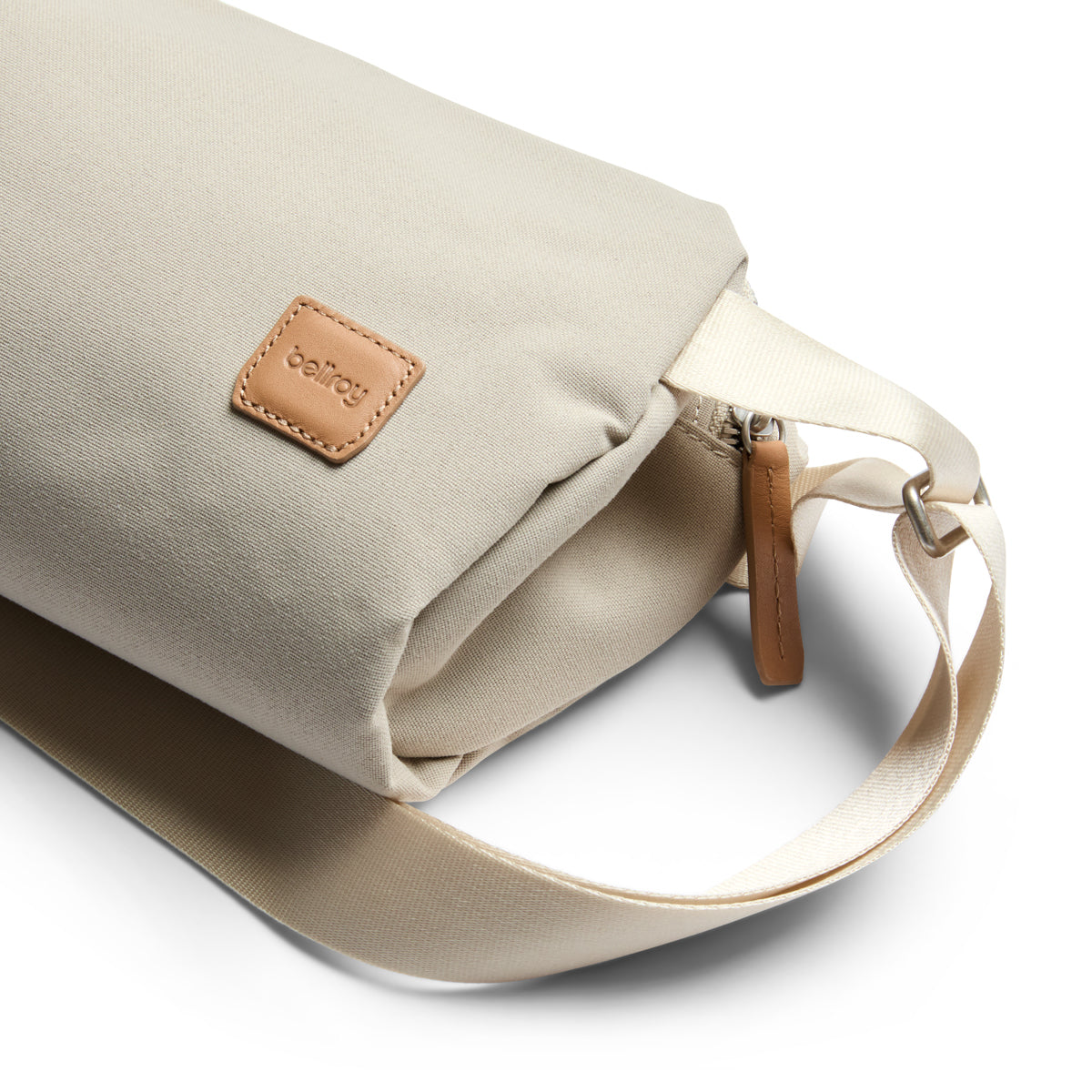 Bellroy Classic Sling 3L in Tahani