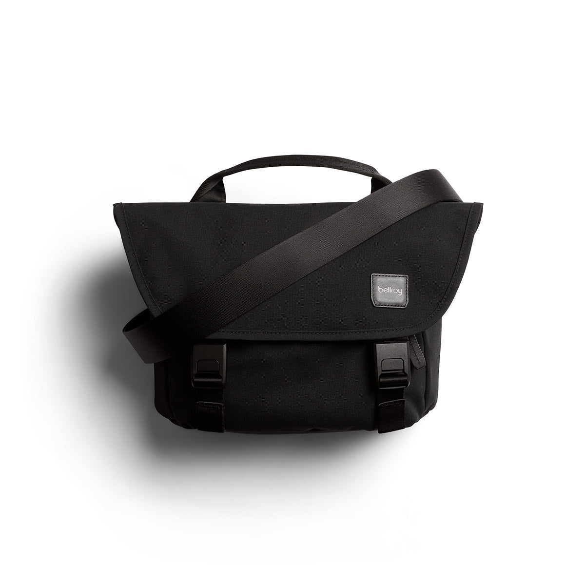 Bellroy Classic Messenger 6L in Black