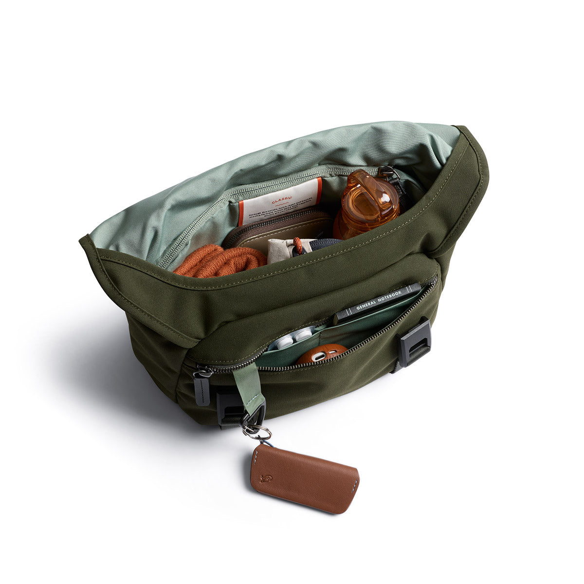 Bellroy Classic Messenger 6L in Olive