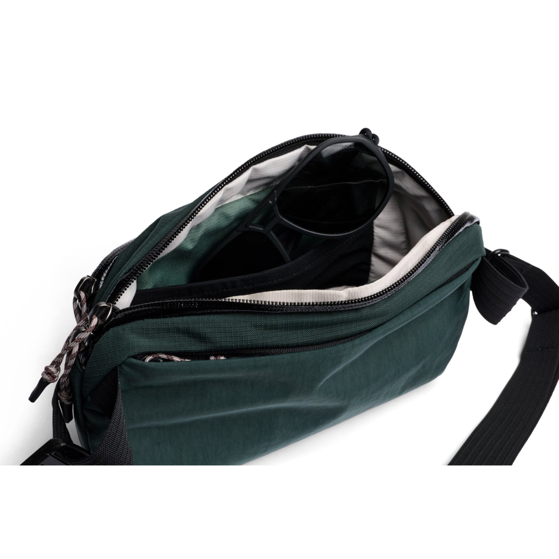 Bellroy Venture Ready Sling 2.5L in Deep Ocean