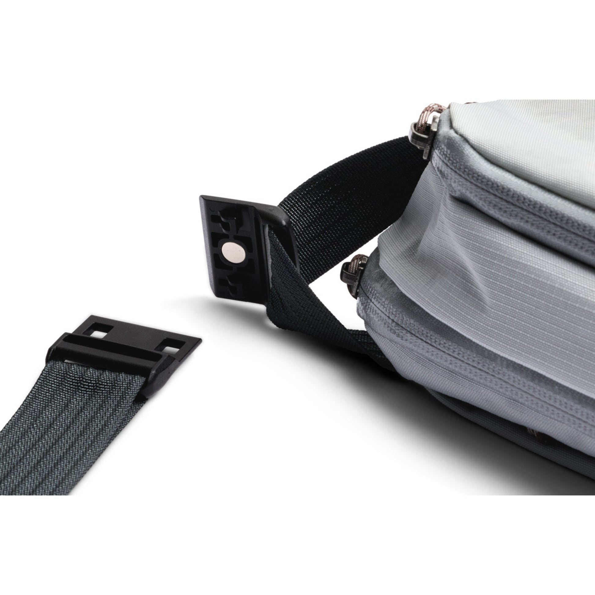 Bellroy Venture Ready Sling 2.5L in Fog