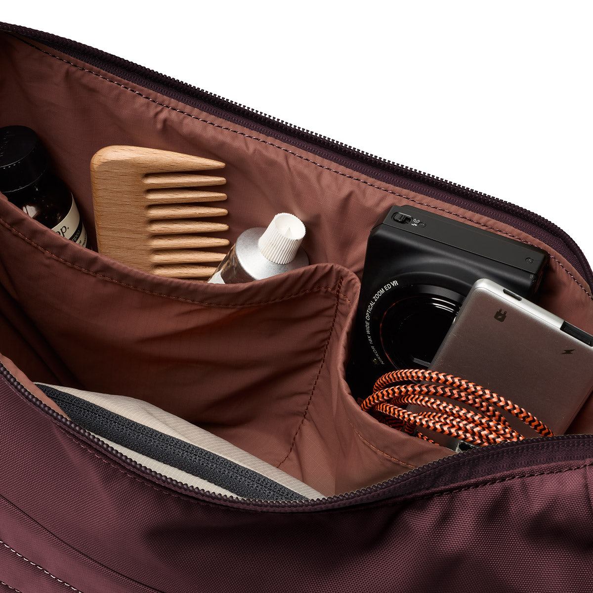 Bellroy Laneway Crescent Bag 7L in Fig