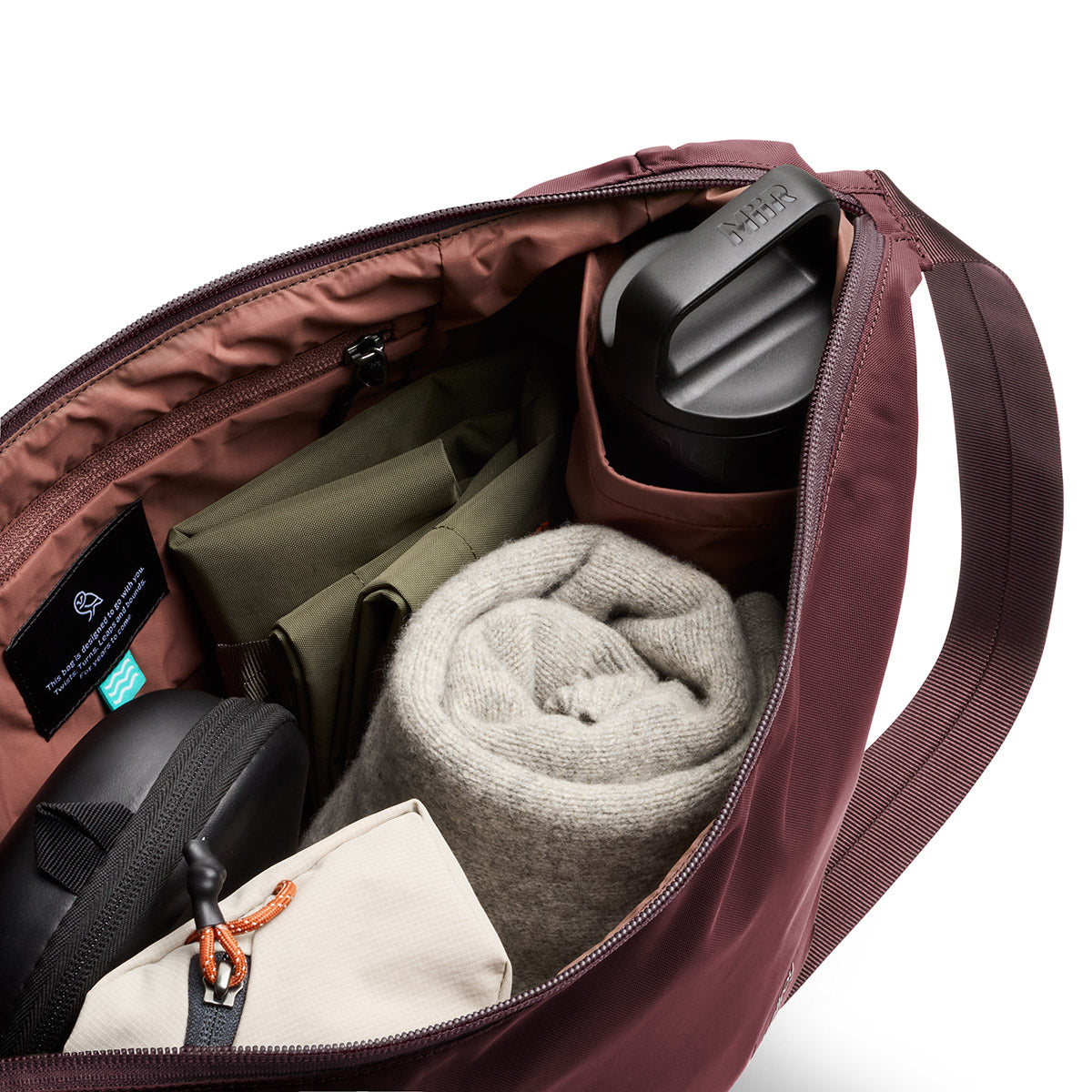 Bellroy Laneway Crescent Bag 12L in Fig