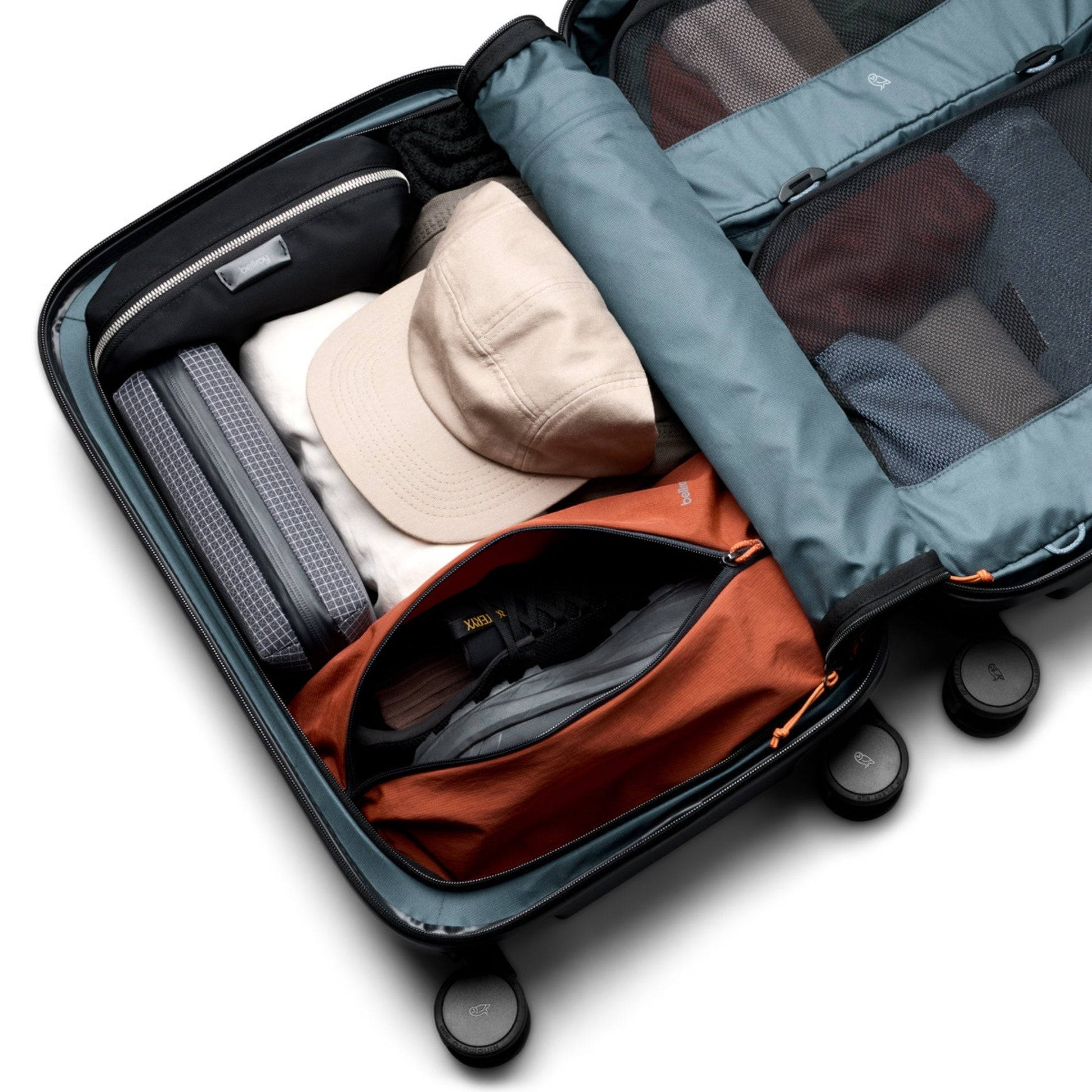 Bellroy Transit Carry-On in Everglade