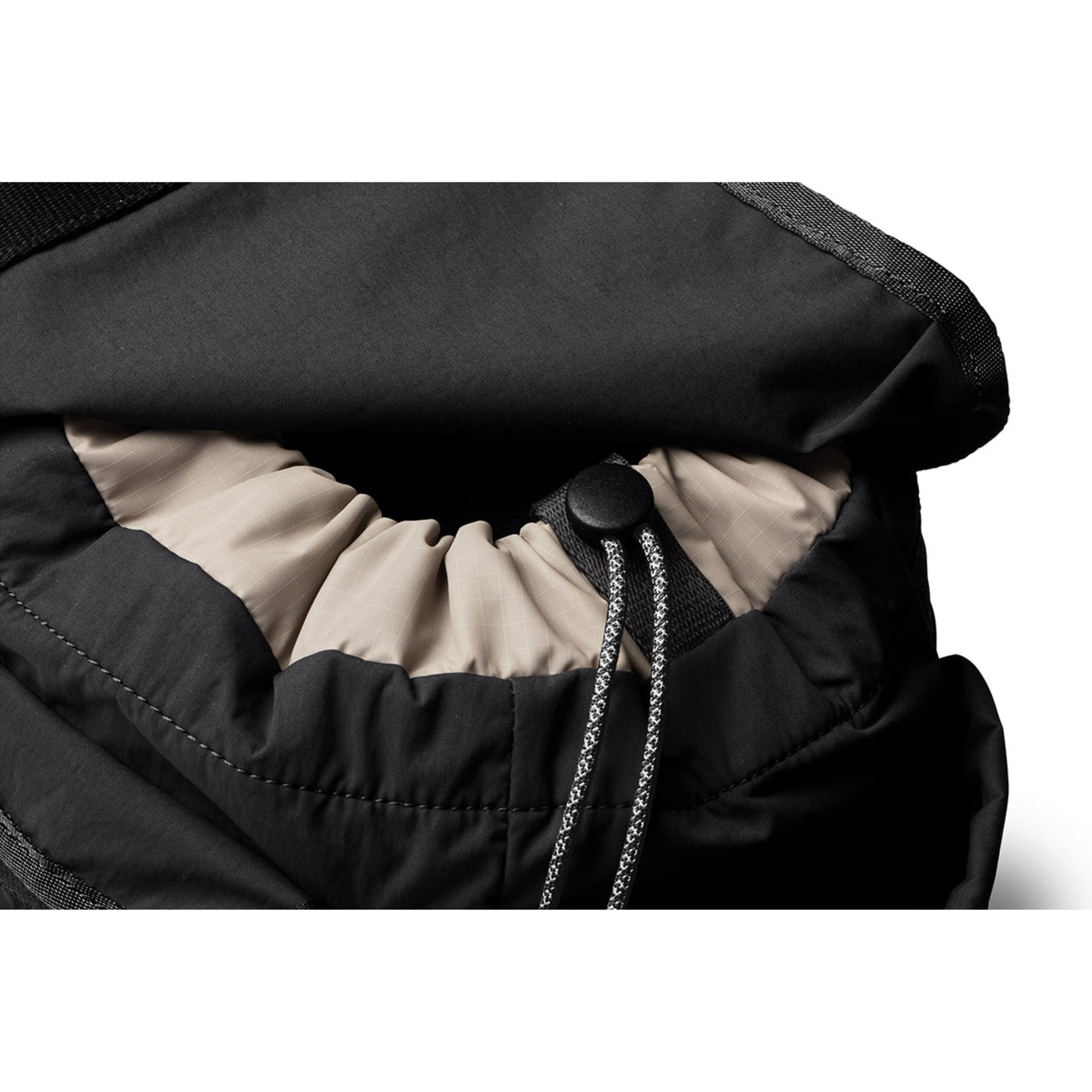 Bellroy Cinch Minipack in Black