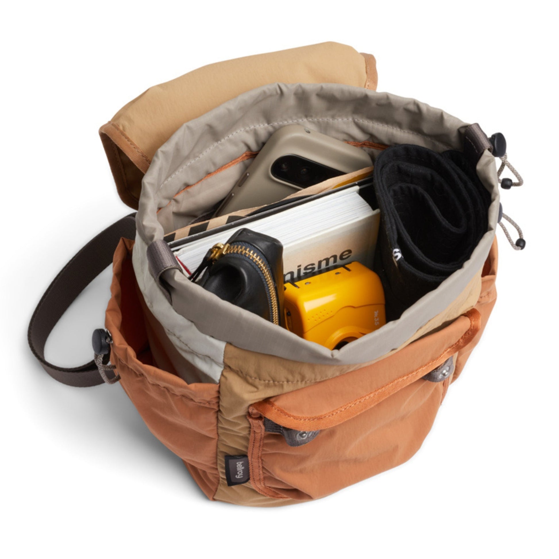 Bellroy Cinch Minipack in Sand Dune