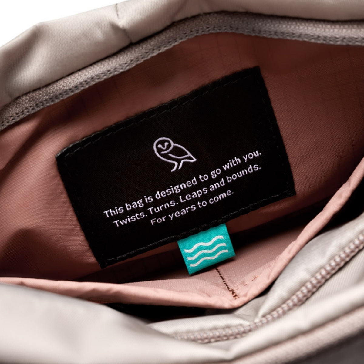 Bellroy Laneway Sacoche in Fawn