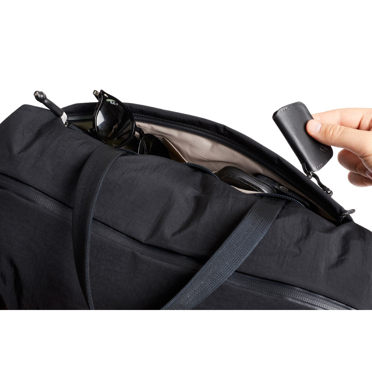 Bellroy Lite Duffel 30L in Black