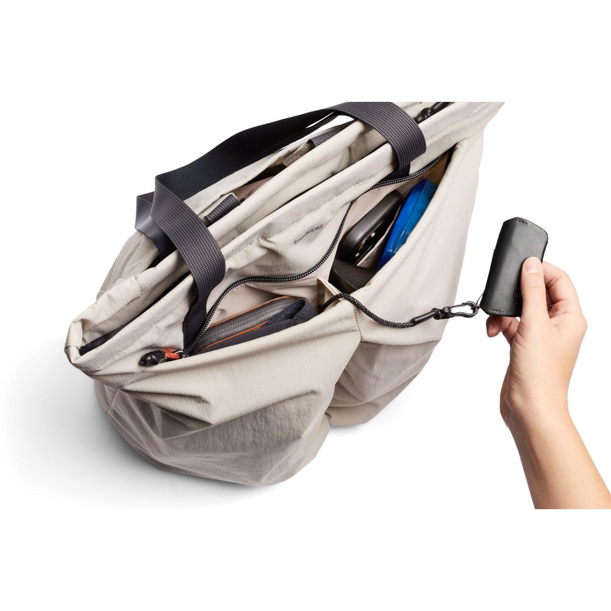 Bellroy Lite Totepack in Ash