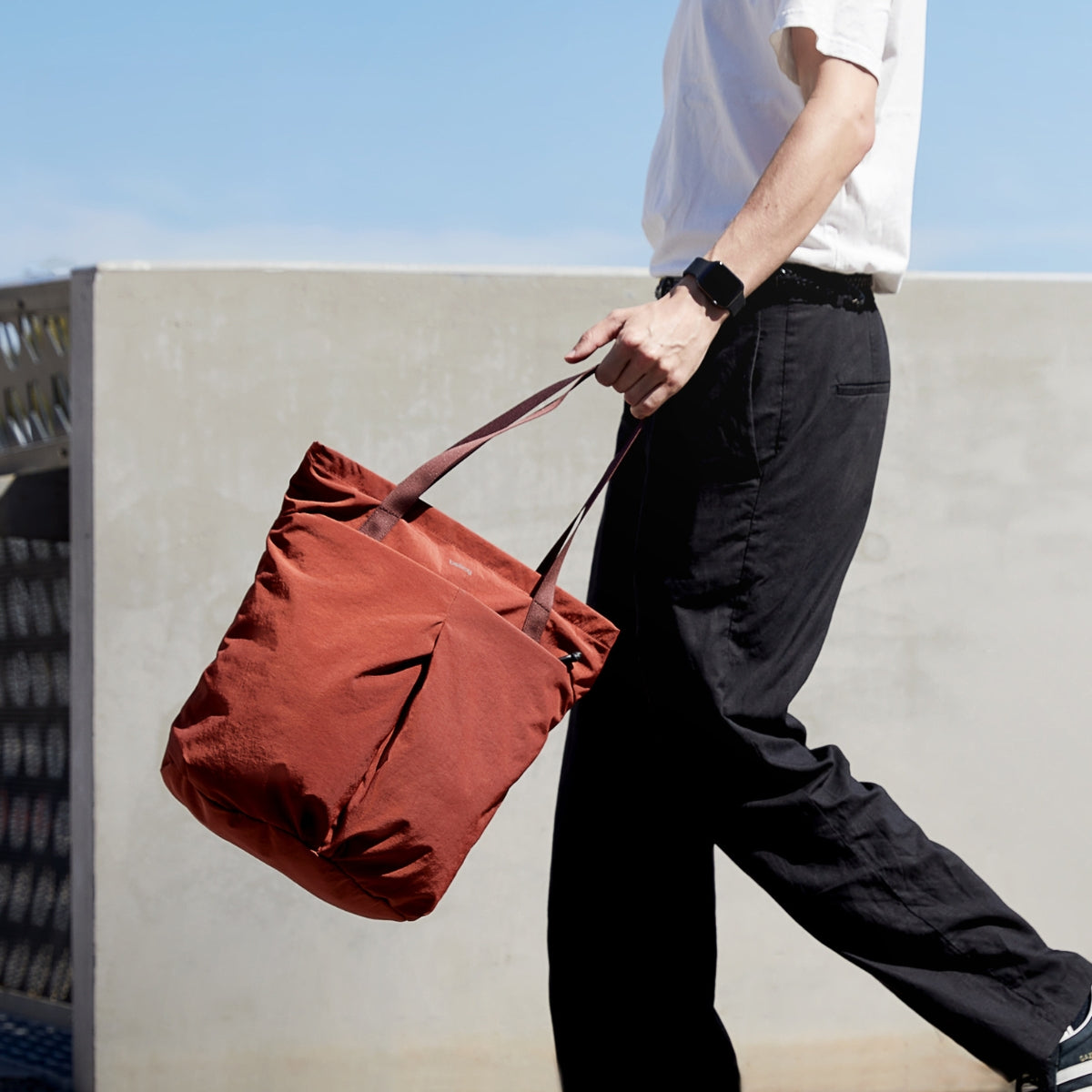 Bellroy Lite Totepack in Clay