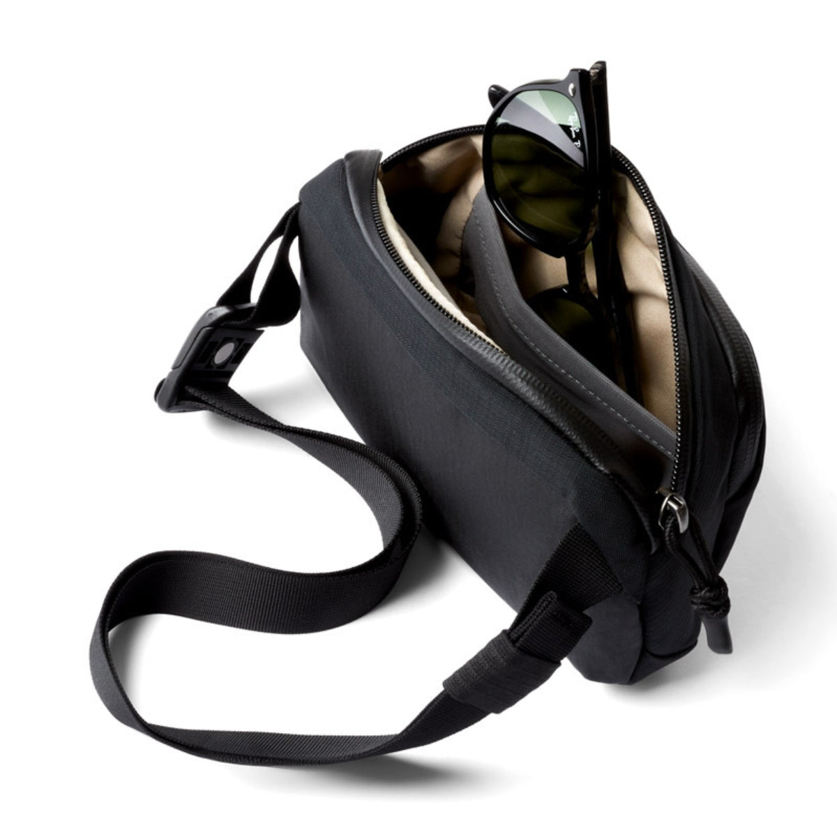 Bellroy Venture Hip Pack 1.5L in Black