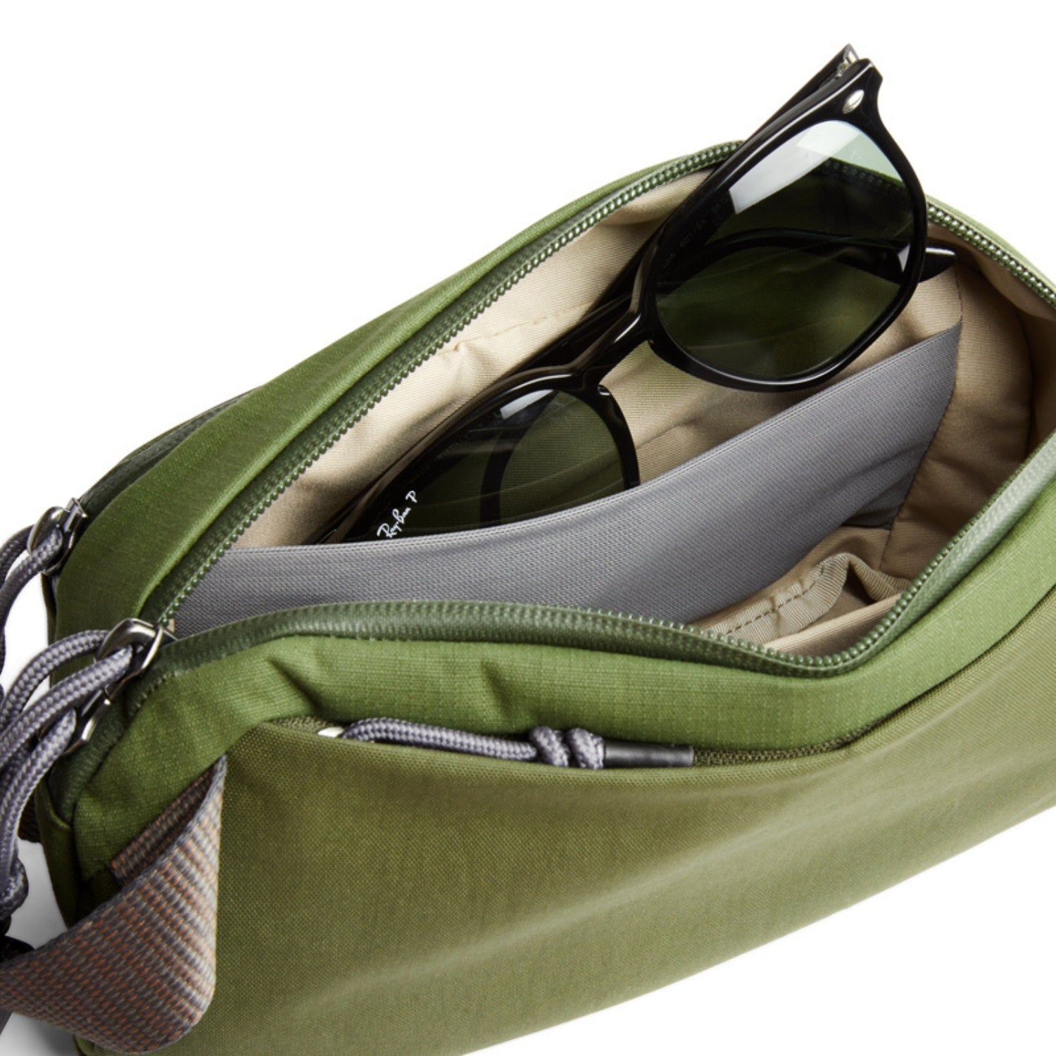 Bellroy Venture Ready Sling 2.5L in Ranger Green