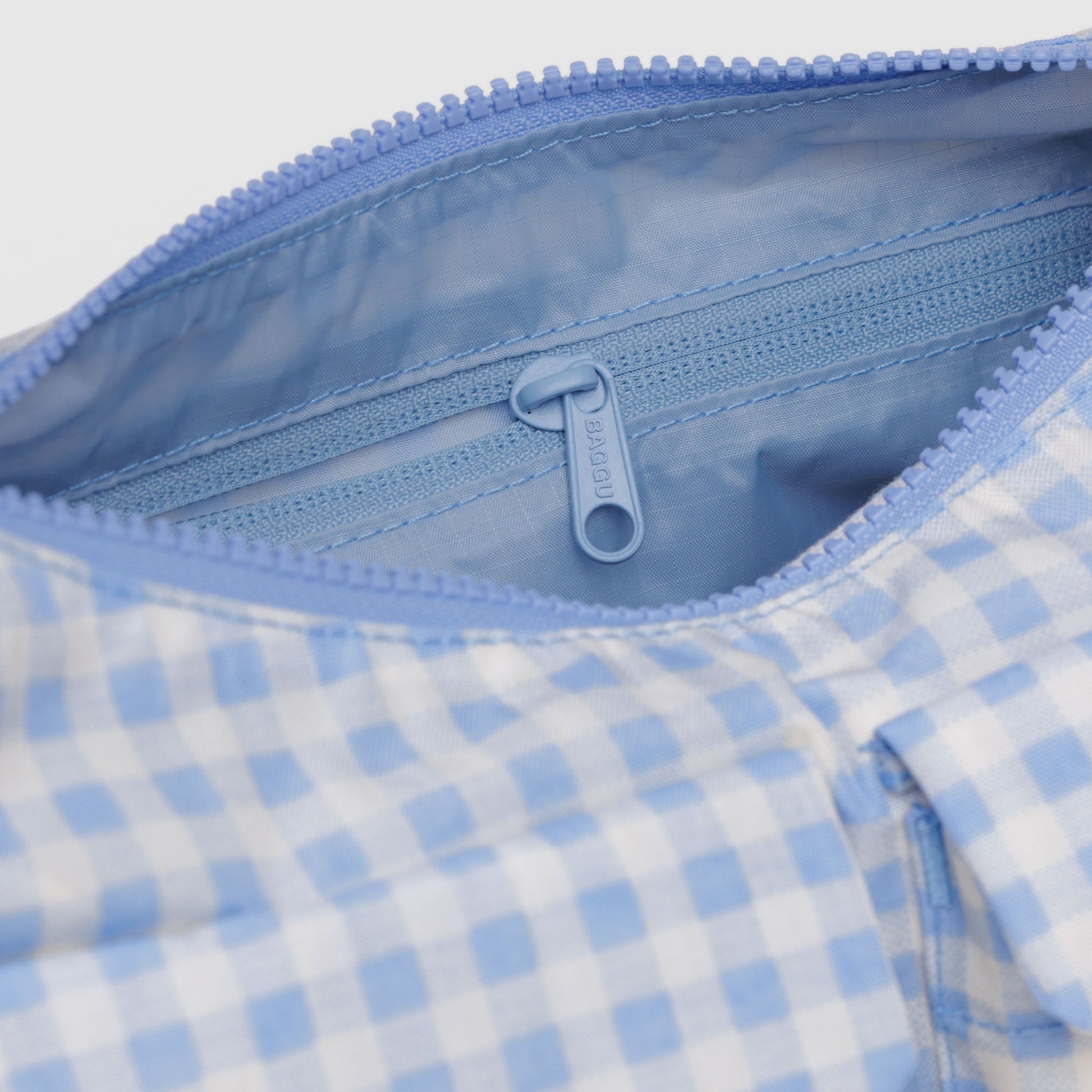 Baggu Cargo Shoulder Bag in Light Blue Gingham