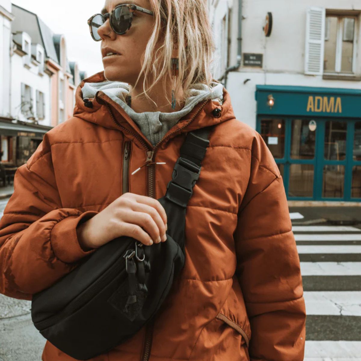 Evergoods Civic Access Sling 2L in Solution Dyed Black
