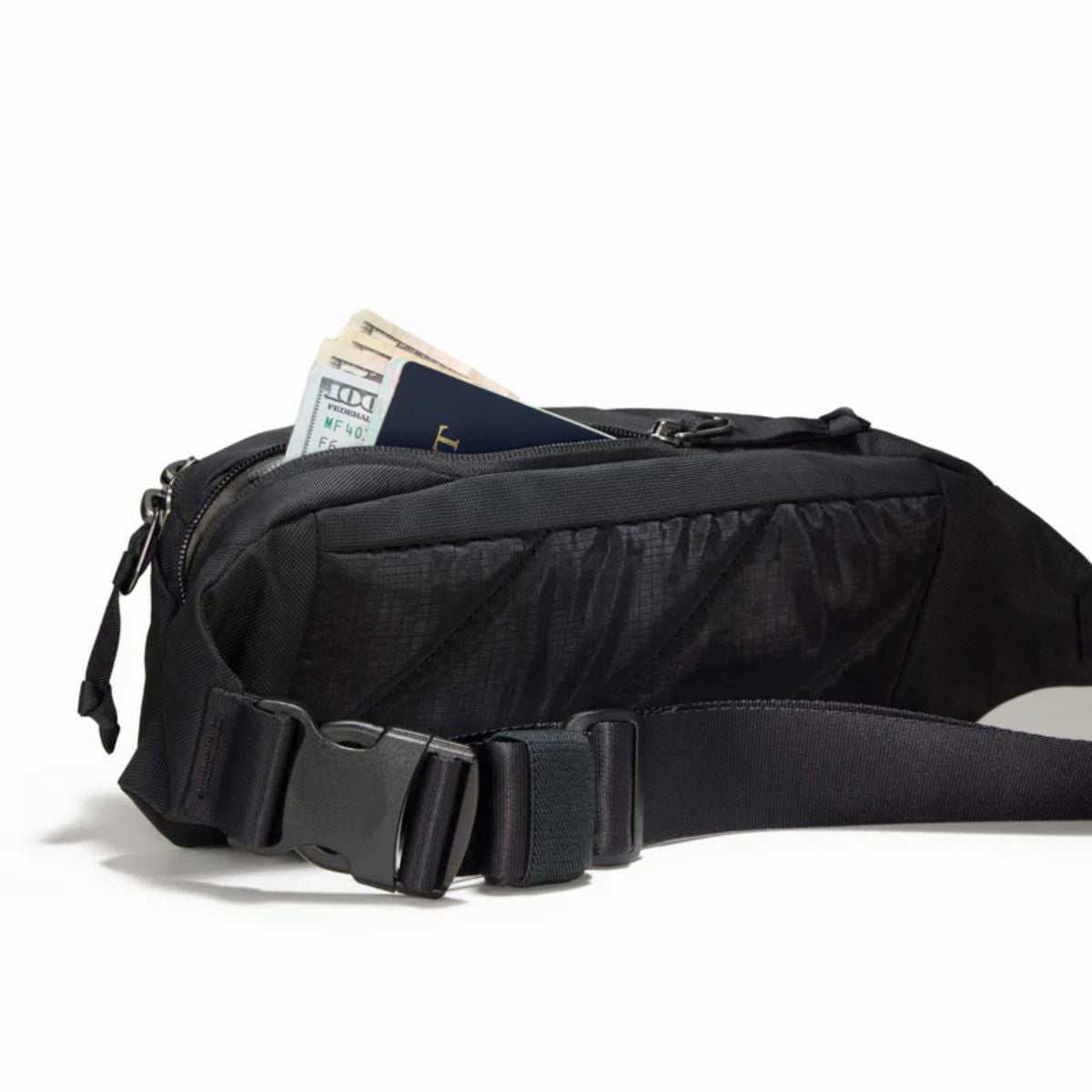 Evergoods Civic Access Sling 2L in Solution Dyed Black