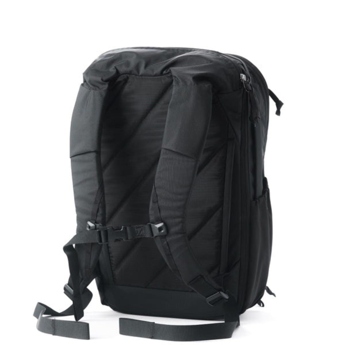 Evergoods Civic Travel Bag 20L in Solution Dyed Black