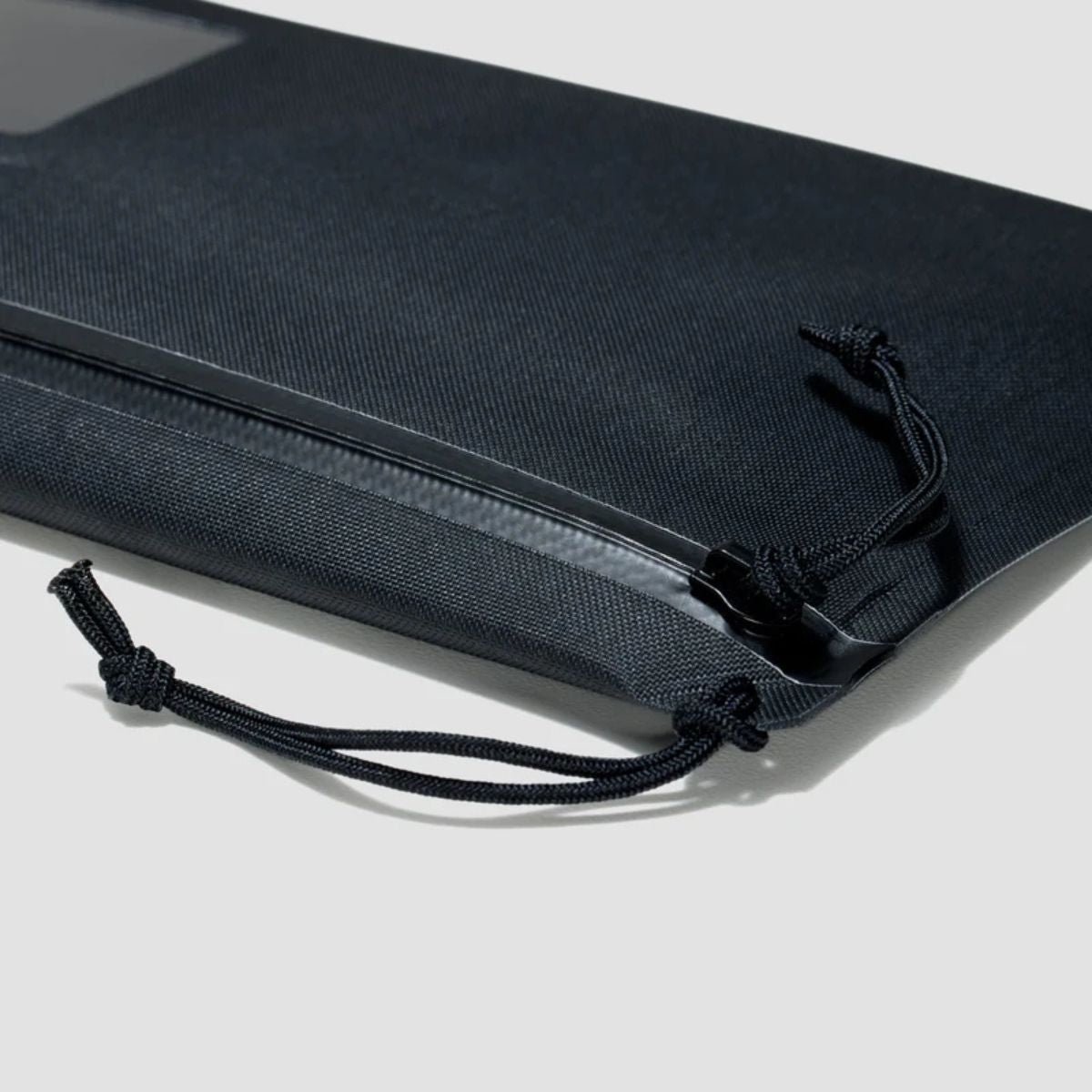 Evergoods Element Flat Pouch - Small in Solution Dyed Black