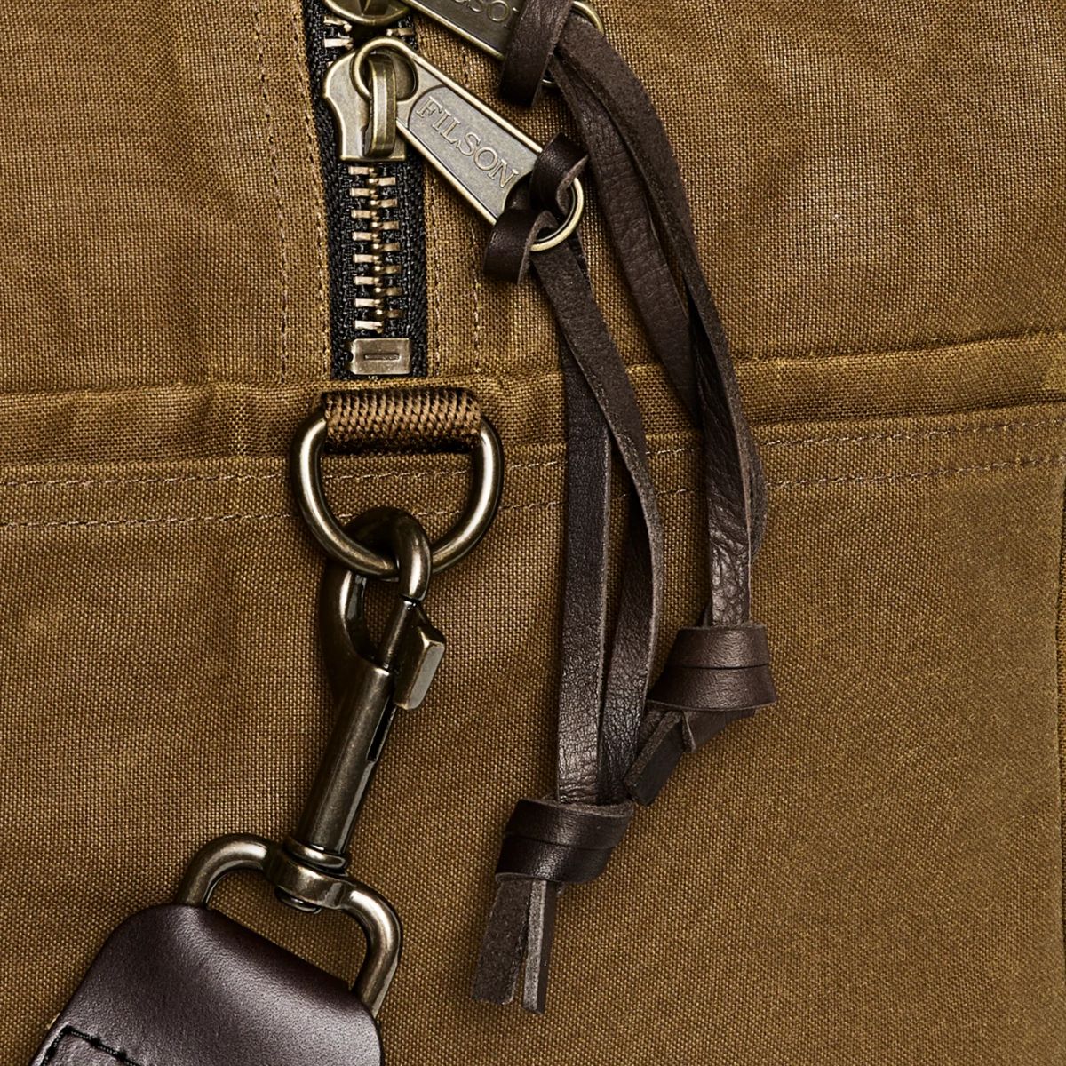 Filson Medium Tin Cloth Duffle Bag in Dark Tan