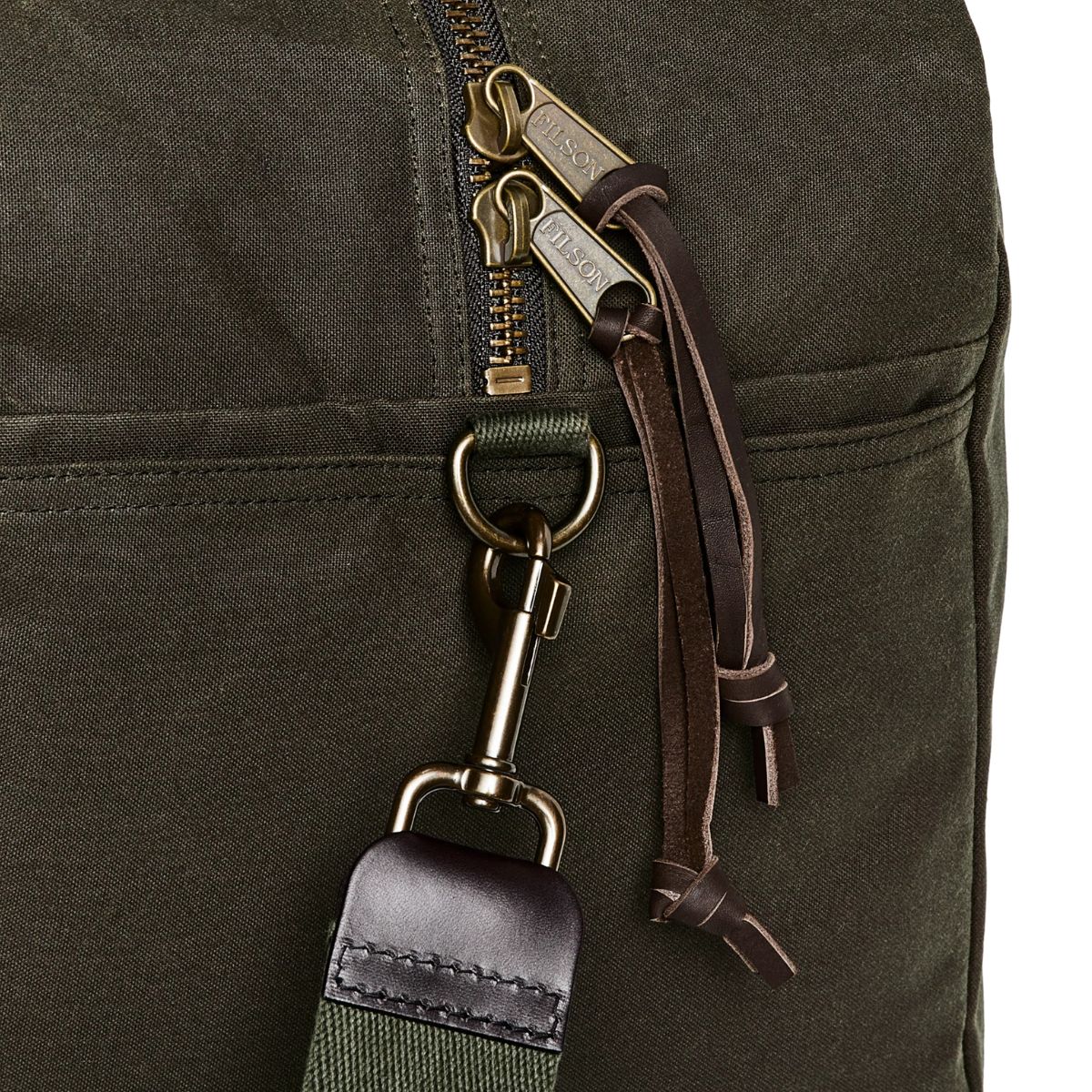 Filson Medium Tin Cloth Duffle Bag in Ottergreen