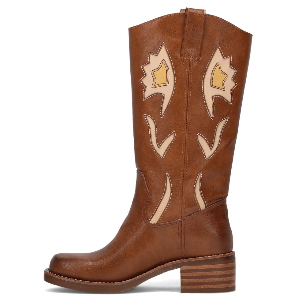 Frye and Co. Women's Miranda 10 Flower in Saddle