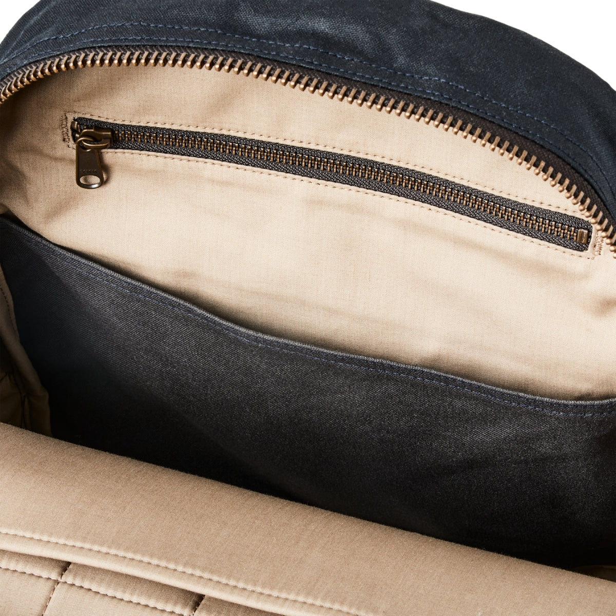 Filson Journeyman Backpack in Navy
