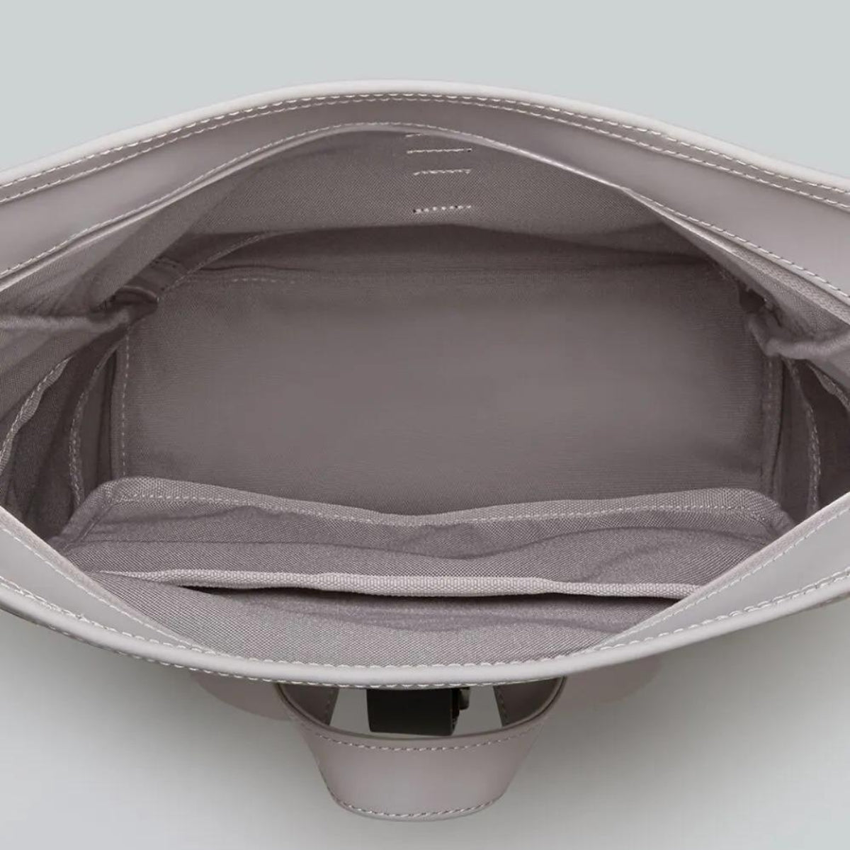 Gaston Luga Rullen 16" in Taupe