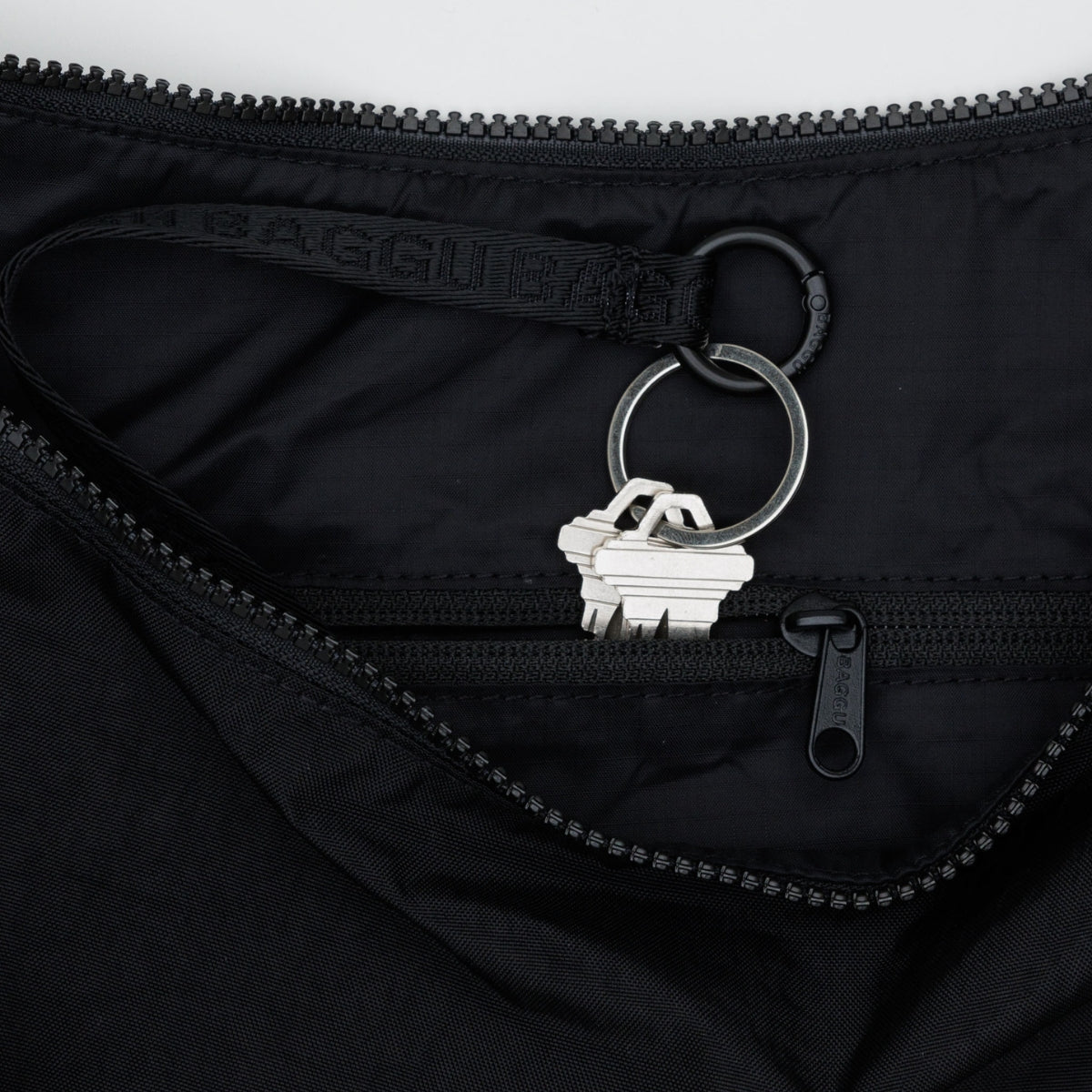 Baggu Large Nylon Crescent Bag in Black