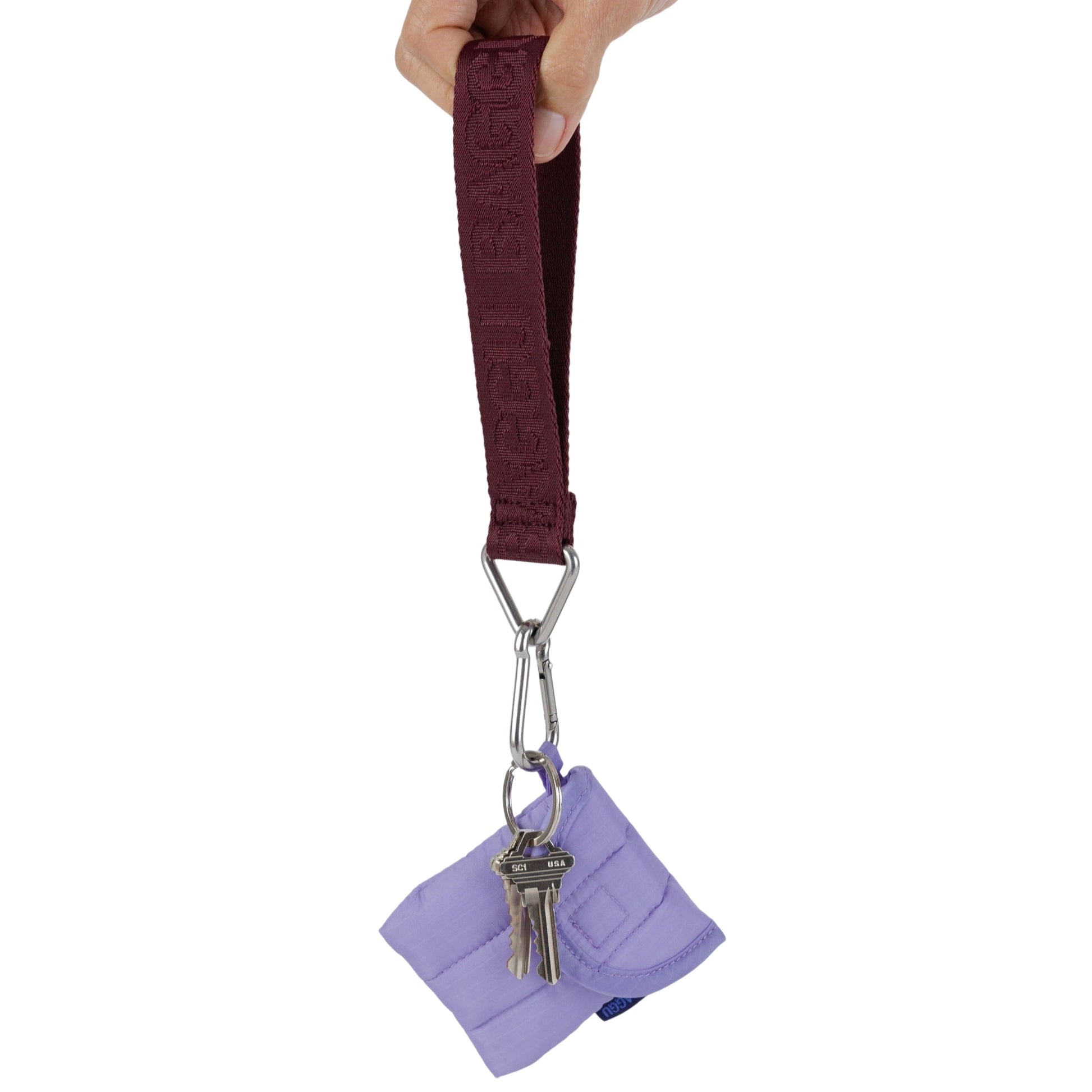 Baggu Logo Keychain in Mahogany