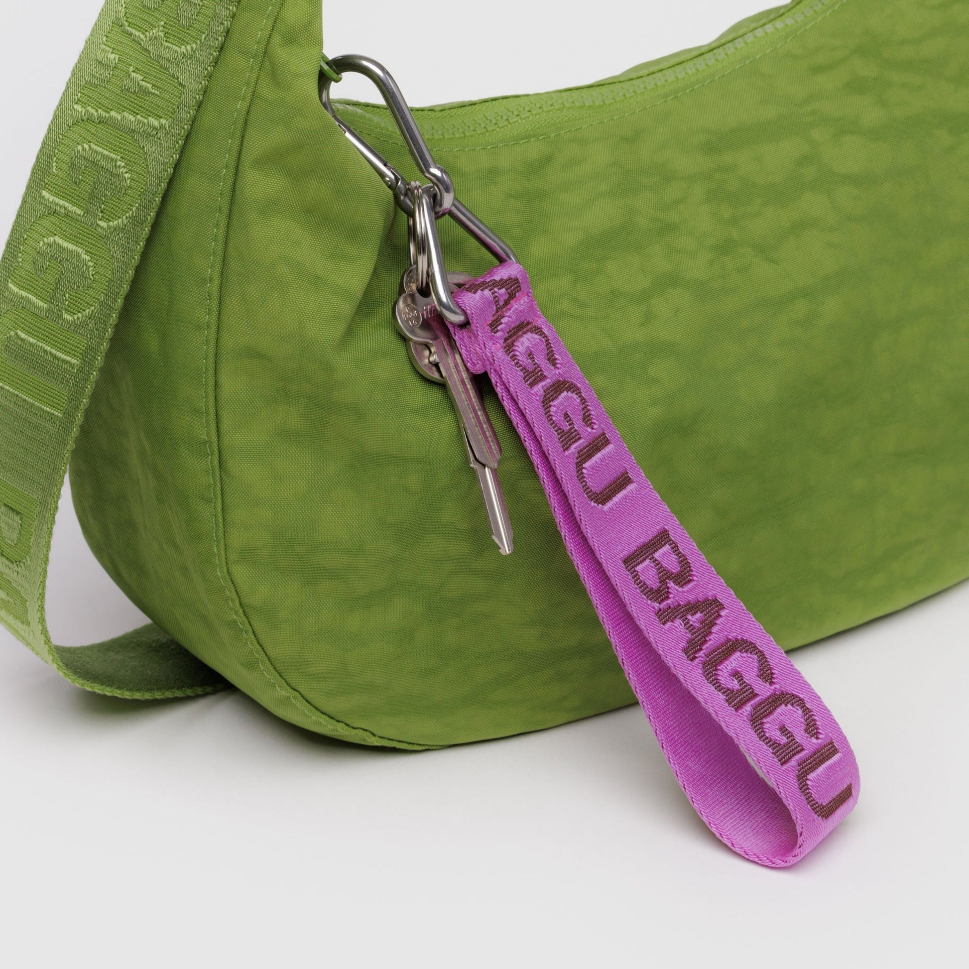 Baggu Logo Keychain in Pink