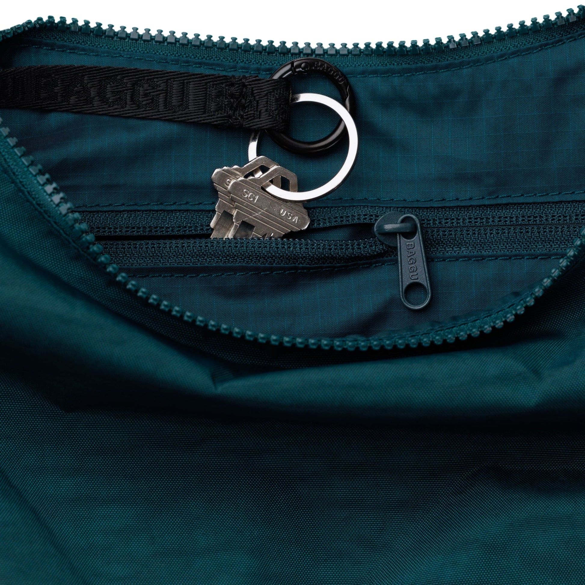 Baggu Medium Nylon Crescent Bag in Deep Sea