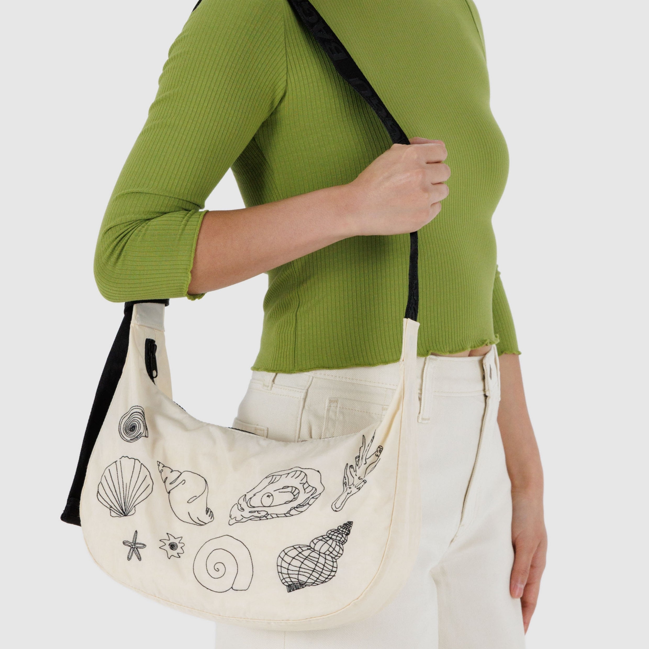 Baggu Medium Nylon Crescent Bag in Embroidered Shells