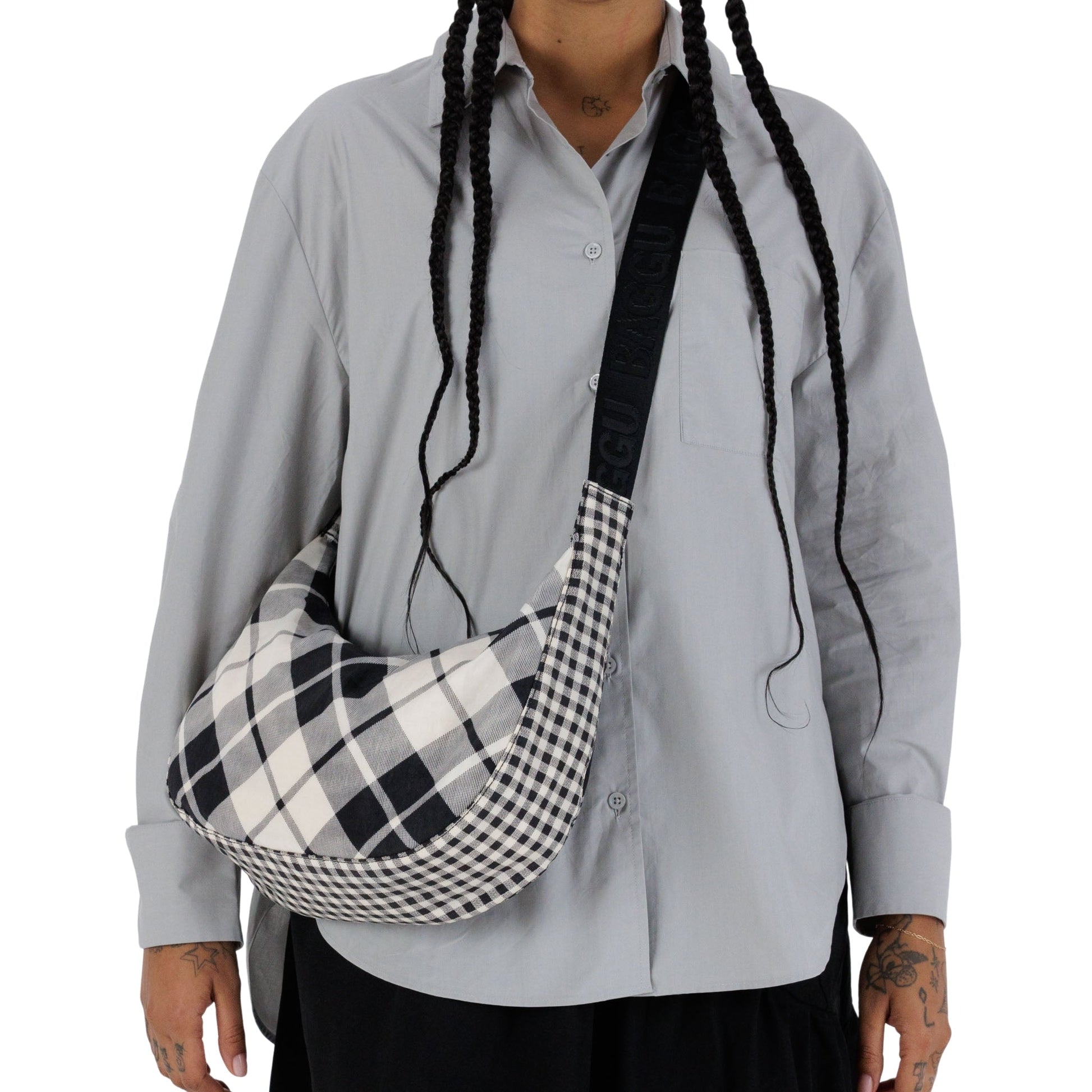 Baggu Medium Nylon Crescent Bag in Mixed Plaid